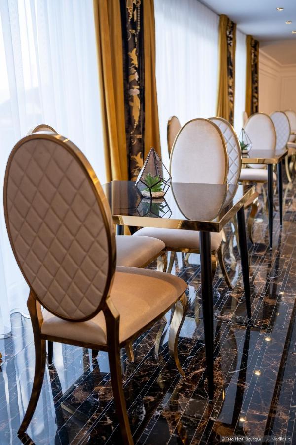 Tesa Boutique Hotel Тыргу-Нямц Экстерьер фото